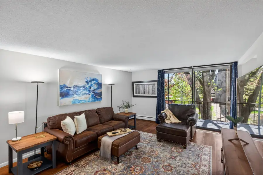 6085 Lincoln Drive #225, Minneapolis, MN 55436 - #2