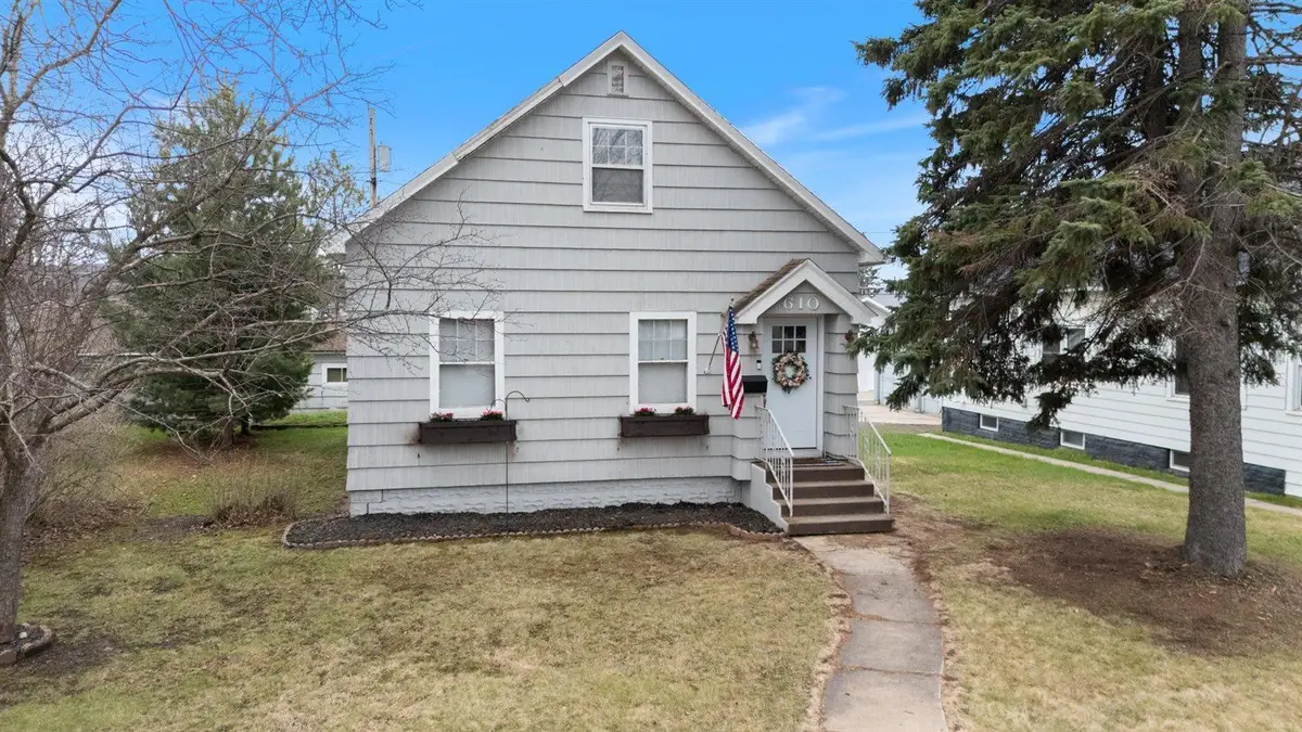 610 11th St S, Virginia, MN 55792 - #1
