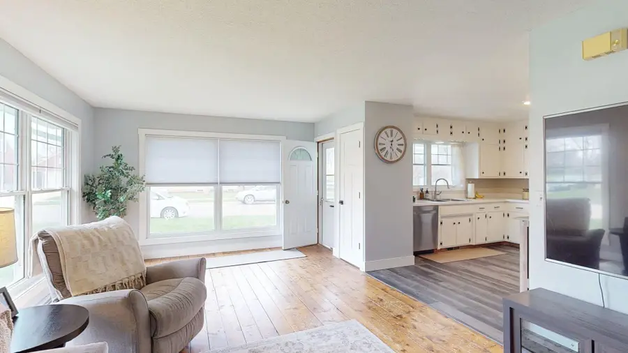 403 3rd Avenue Se, Pine Island, MN 55963 - #2