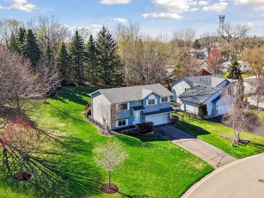 2566 Brittany Lane, Woodbury, MN 55125 - #2