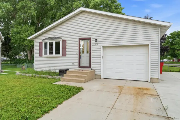 951 W Village Circle Se, Rochester, MN 55904