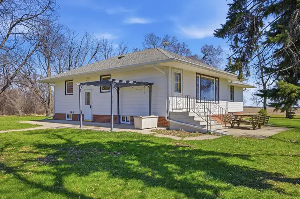 5555 167th Avenue Se, Kindred, ND 58051