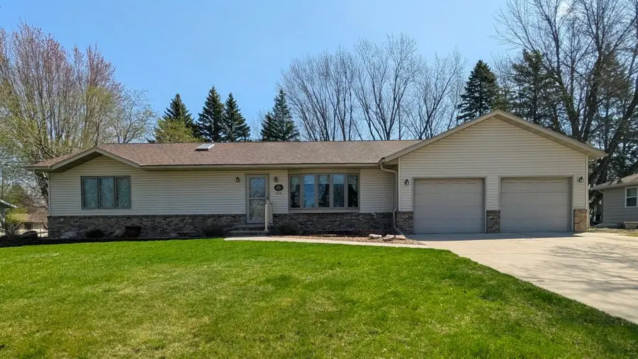 1636 N 4th Street, Montevideo, MN 56265 - #2