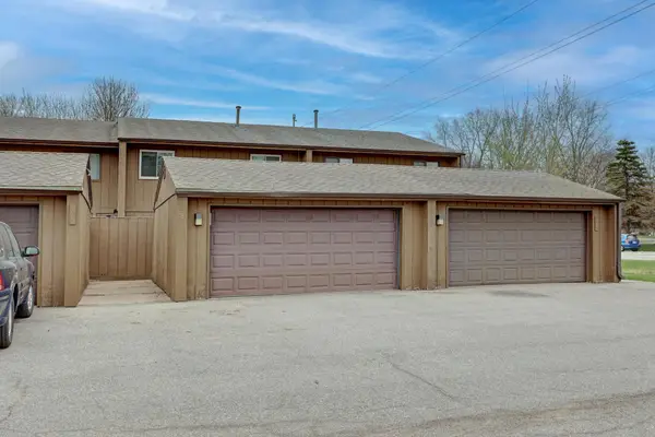 987 11th Avenue Sw, Forest Lake, MN 55025