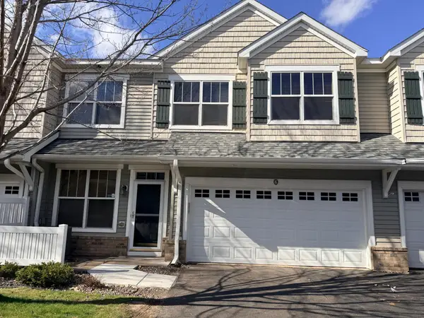 3049 Chamberlain Street N #6, Maplewood, MN 55109