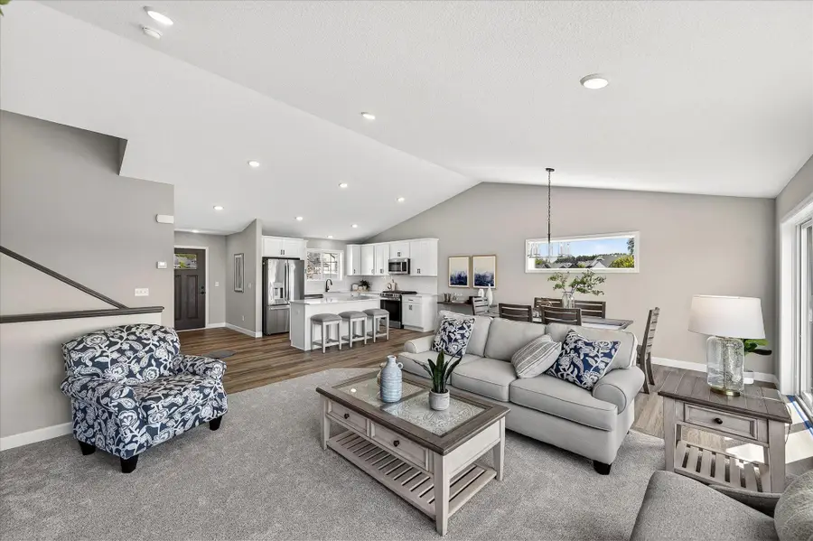 1401 Woods Road Ne, Isanti, MN 55040 - #3