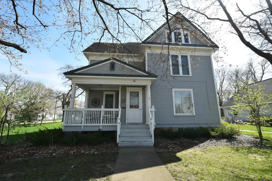 721 W 3rd Street, Zumbrota, MN 55992 - #3