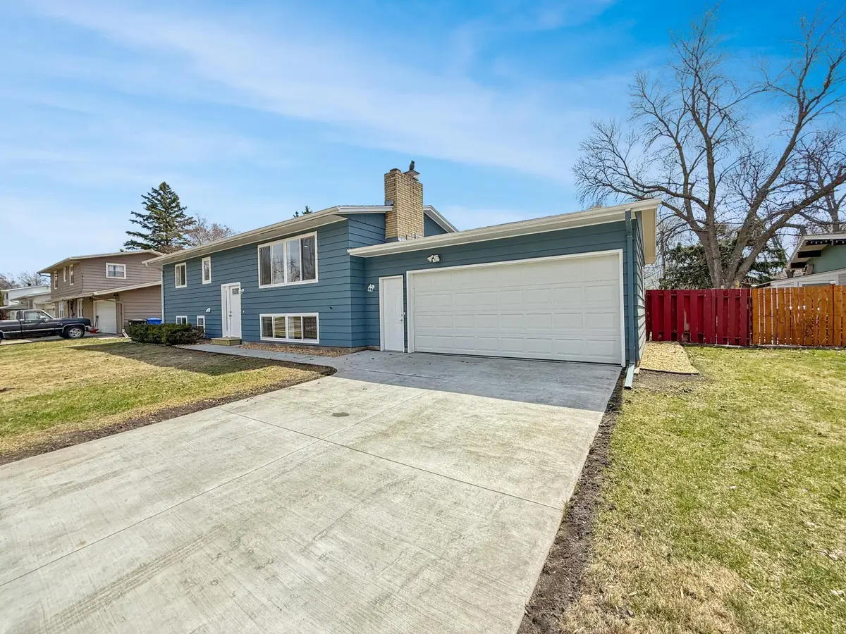 1008 24th Avenue S, Fargo, ND 58103 - #1