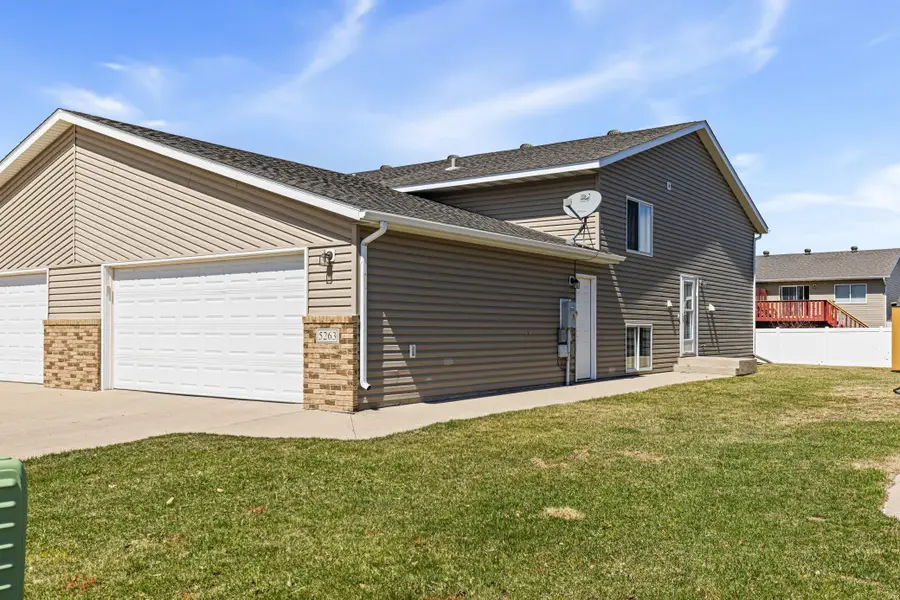5263 50th Avenue S, Fargo, ND 58104 - #2