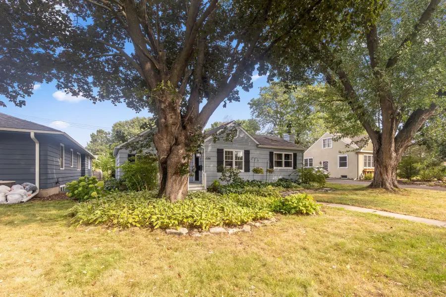 1586 Grotto Street N, Saint Paul, MN 55117 - #3