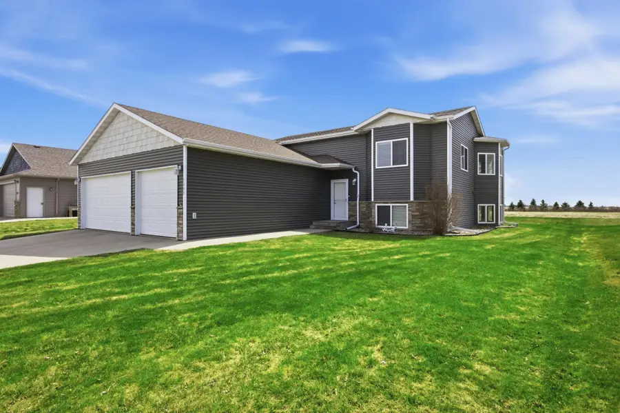 1209 Morningside Drive, Casselton, ND 58012 - #2