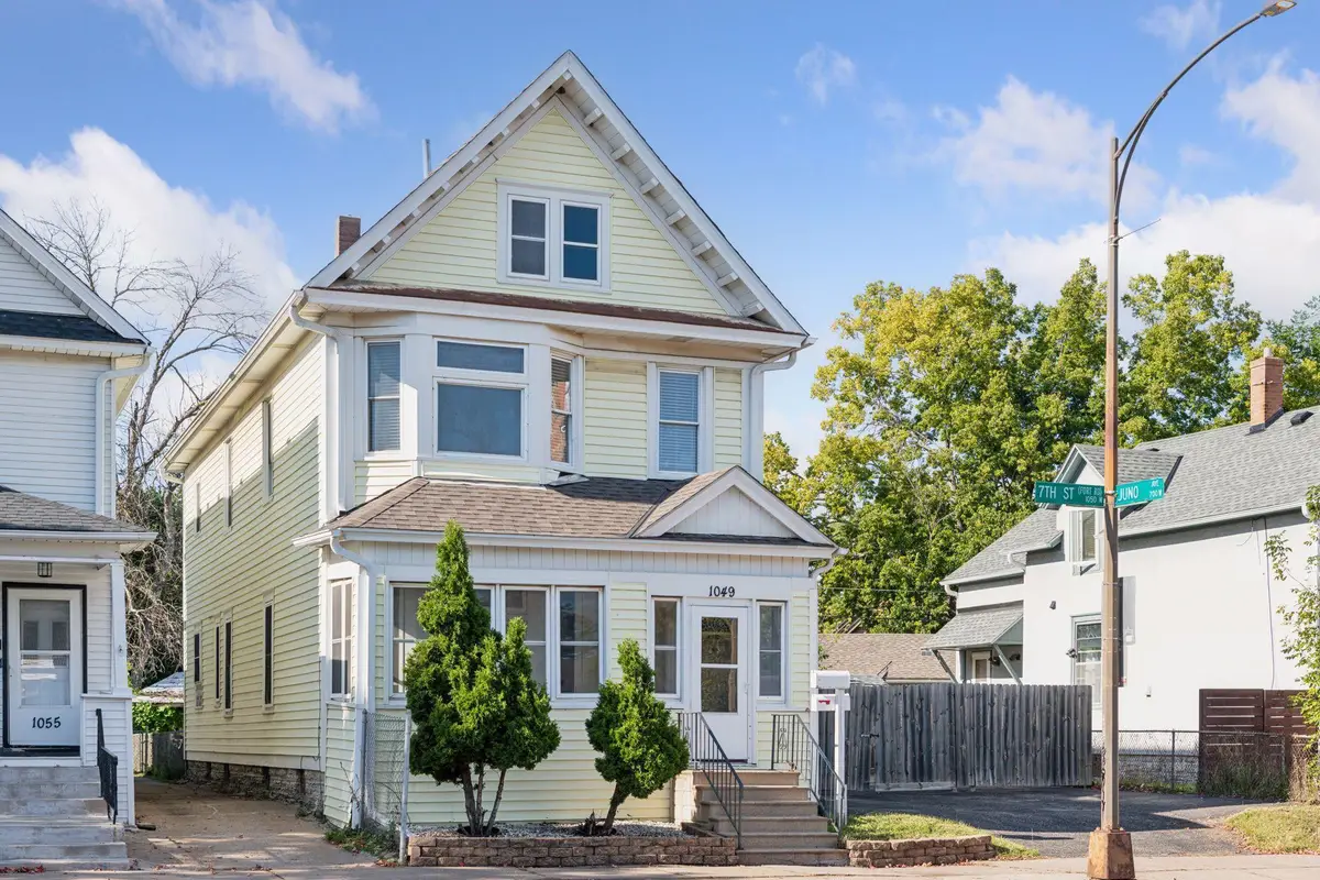 1049 7th Street W, Saint Paul, MN 55102 - #1