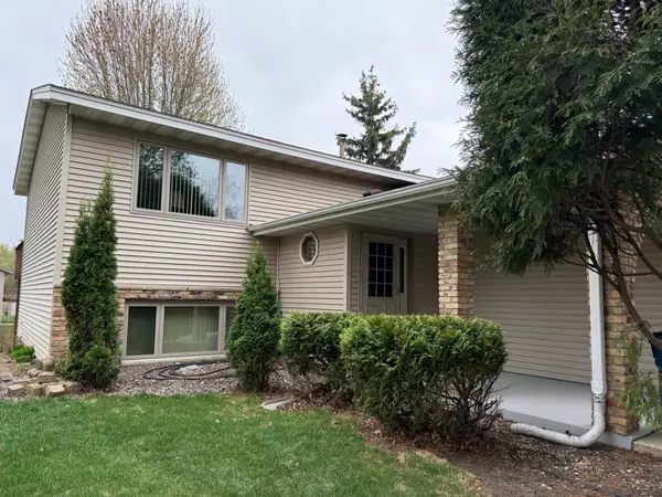 879 Westview Court, Shoreview, MN 55126