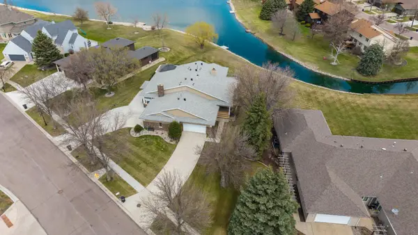2721 30th Avenue S, Fargo, ND 58103