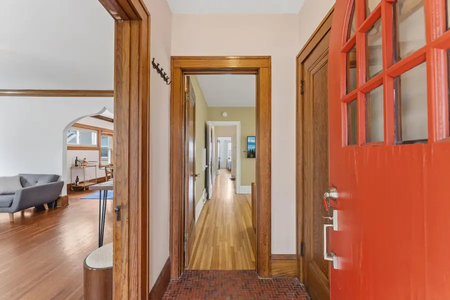 3032 E Minnehaha Parkway, Minneapolis, MN 55406 - #3