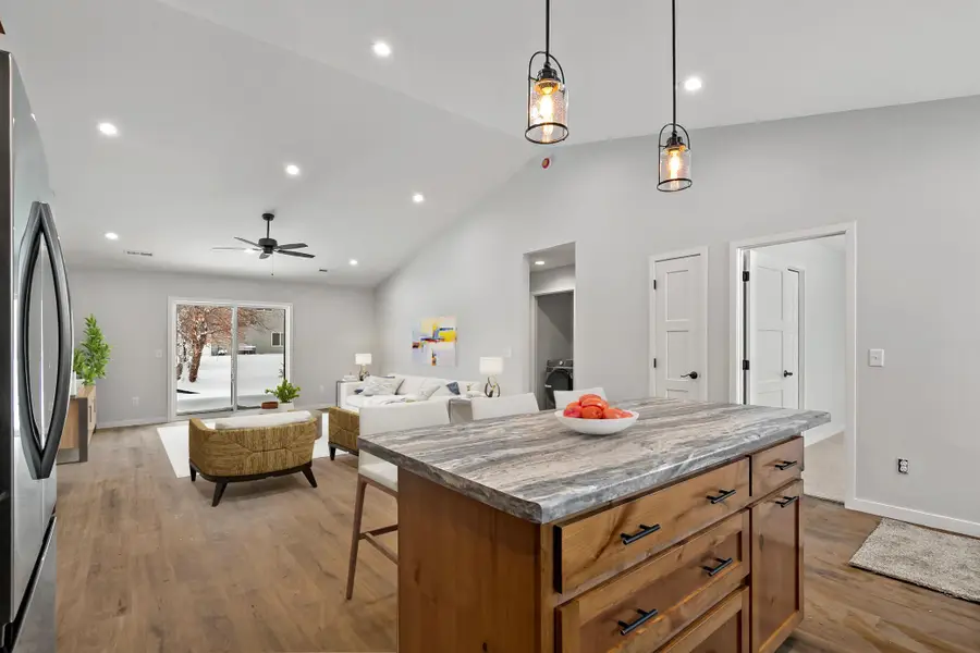 425 4th Avenue Se, Saint Joseph, MN 56374 - #3