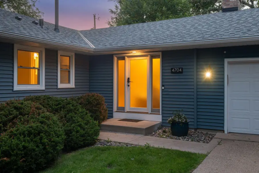 4704 W 70th Street, Edina, MN 55435 - #3