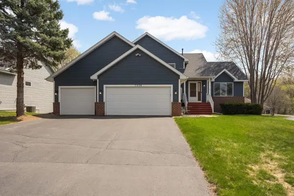 7330 Bancroft Way, Inver Grove Heights, MN 55077