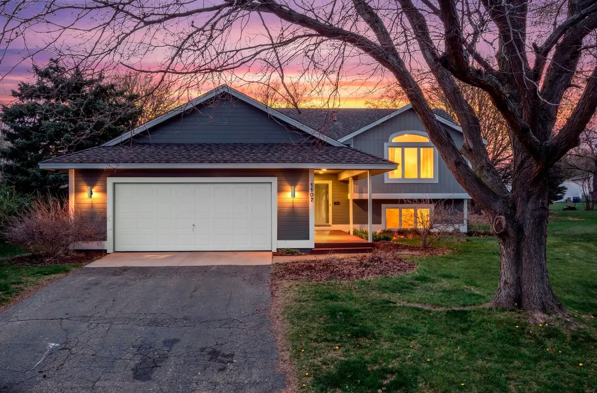 1107 Prairie Court S, Shakopee, MN 55379 - #1