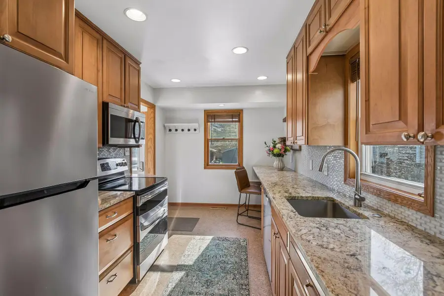 3331 Virginia Avenue S, Saint Louis Park, MN 55426 - #3