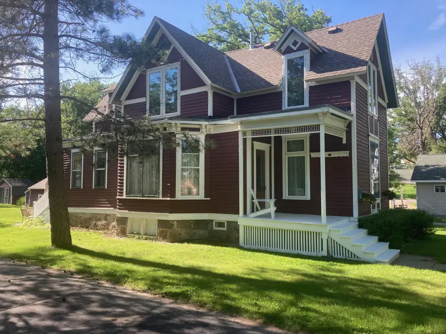 221 Main Street N, Sauk Centre, MN 56378 - #2