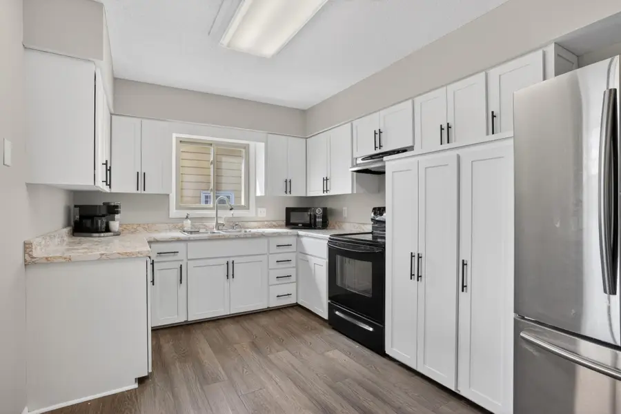 4520 Perry Avenue N, Robbinsdale, MN 55422 - #3