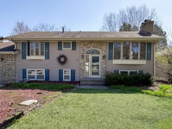 1373 Pike Lake Drive, New Brighton, MN 55112