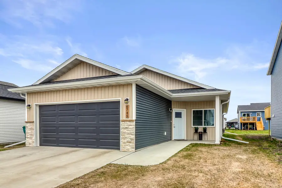 6745 67th Avenue S, Horace, ND 58047 - #3