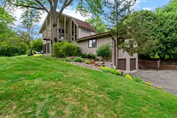 15024 Highland Trail, Minnetonka, MN 55345