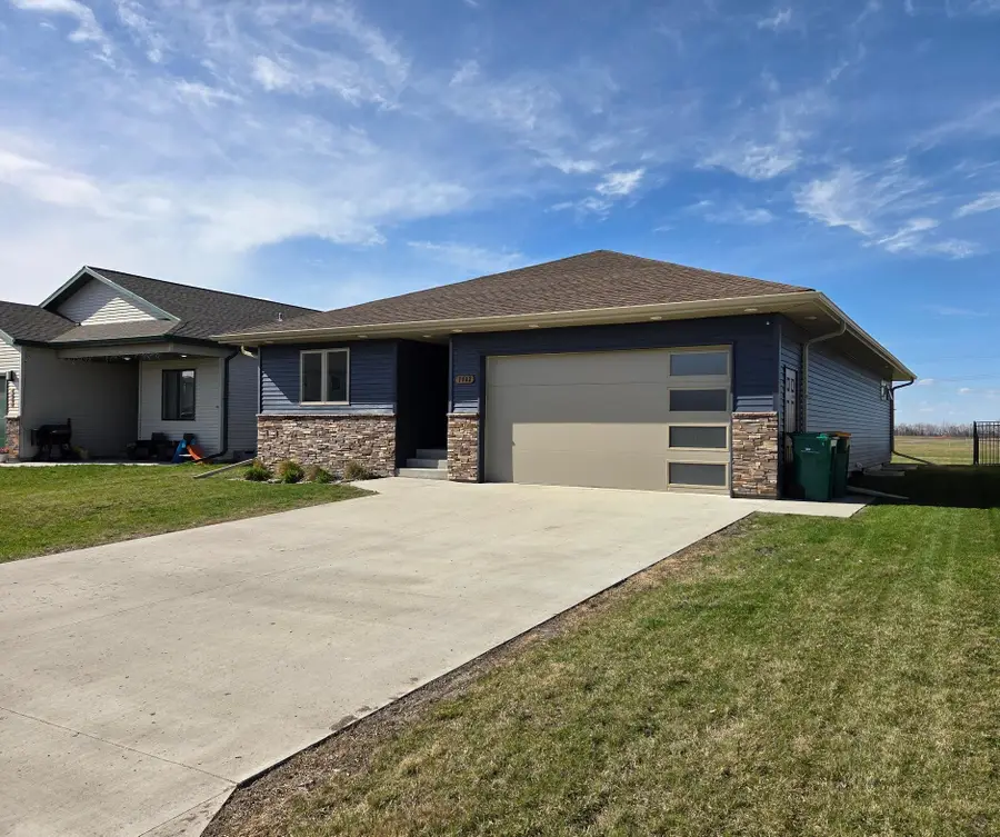 1882 18th Avenue N, Wahpeton, ND 58075 - #3