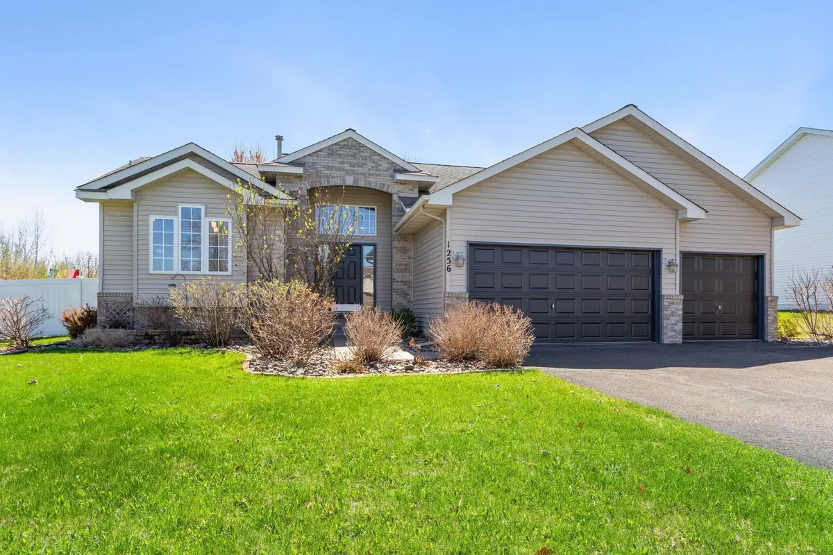 1256 15th Avenue Se, Forest Lake, MN 55025 - #1