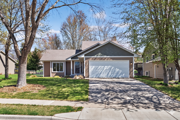 9510 Parkside Trail, Champlin, MN 55316