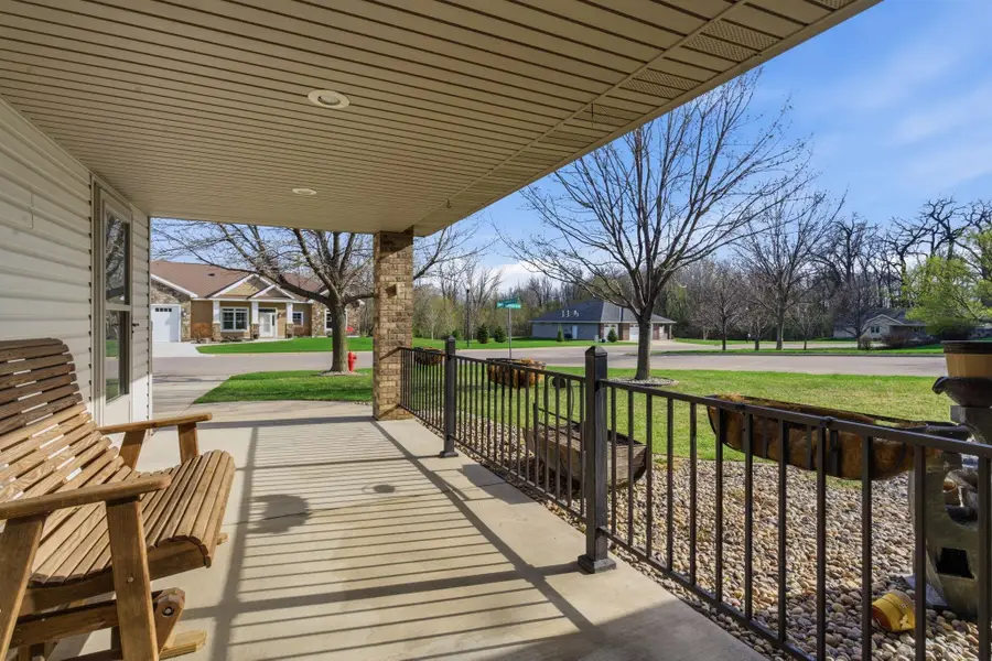 1600 Lower Trentwood Circle Ne, Willmar, MN 56201 - #3