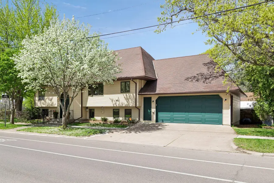 707 Hamline Avenue S, Saint Paul, MN 55116 - #2