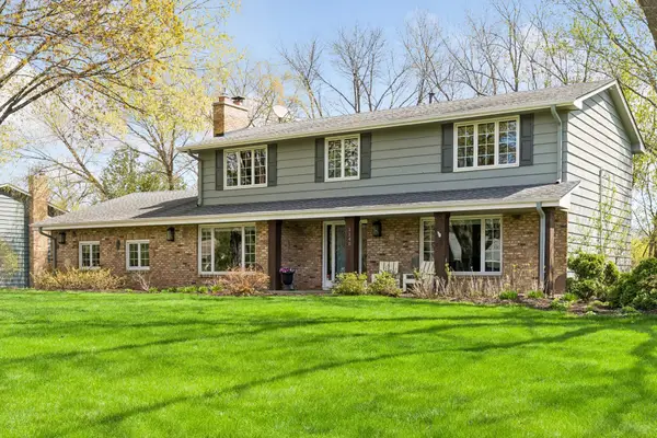 1140 Vagabond Lane N, Plymouth, MN 55447