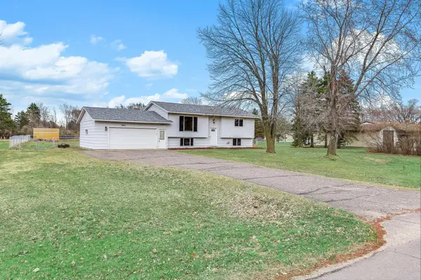 8662 Darlington Avenue Ne, Monticello, MN 55362