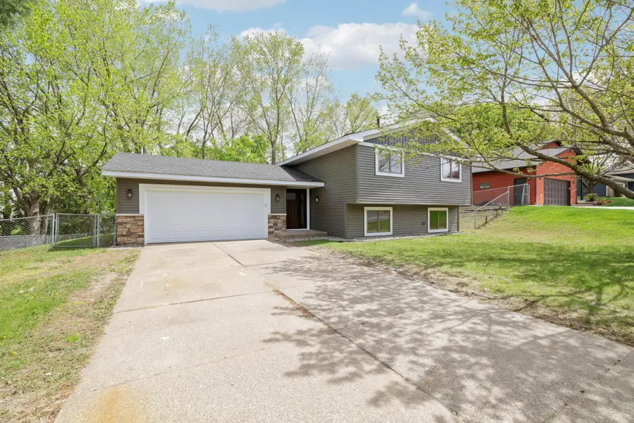 8128 Dawn Avenue, Inver Grove Heights, MN 55076 - #2