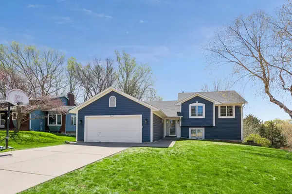 667 Liberty Heights Drive, Chaska, MN 55318