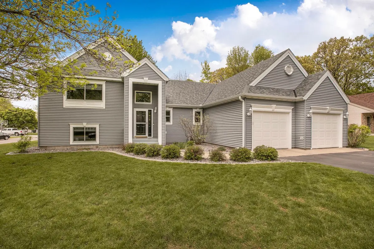 325 8th Avenue S, Sartell, MN 56377 - #1