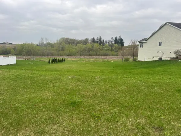 952 3rd Street, Wanamingo, MN 55983