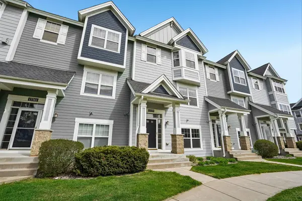 15559 Eagles Nest Way #703, Apple Valley, MN 55124