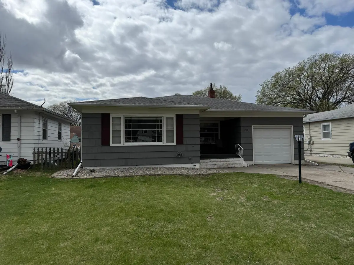 1518 Broadway N, Fargo, ND 58102 - #1