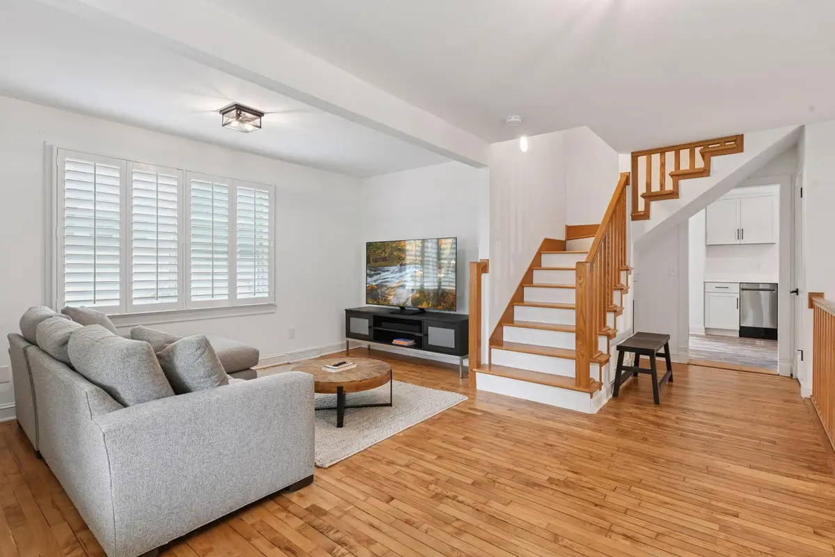 129 Chicago Avenue N, Wayzata, MN 55391 - #1