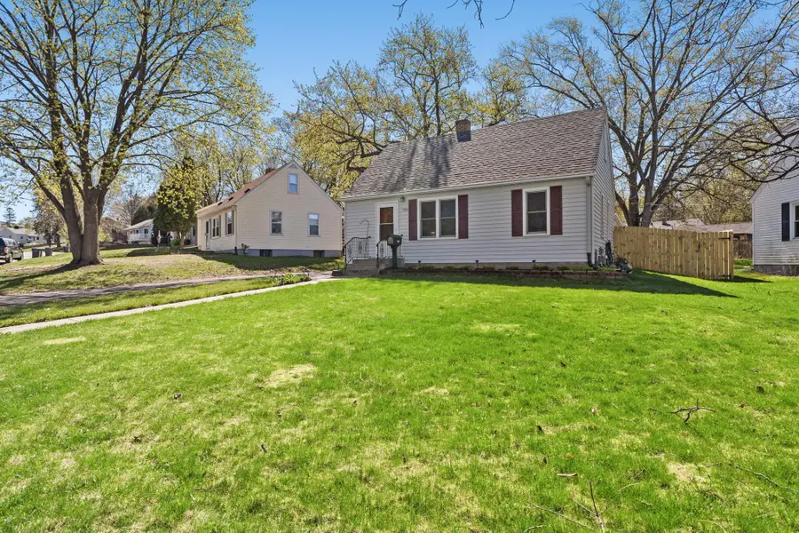 1988 Memory Lane, North Saint Paul, MN 55109 - #3