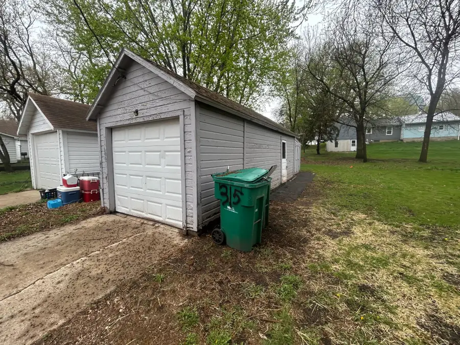 315 Morrison Avenue, Jackson, MN 56143 - #3