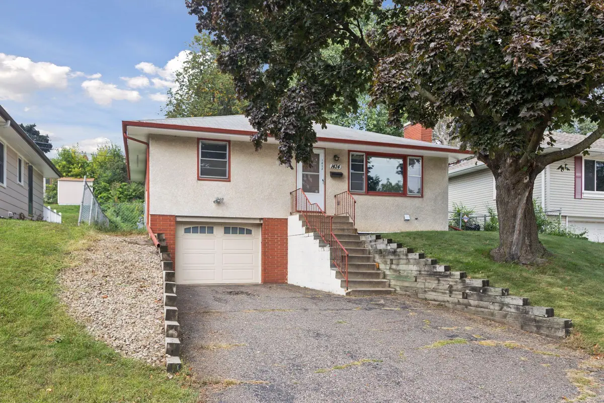 1434 8th Avenue S, South Saint Paul, MN 55075 - #1