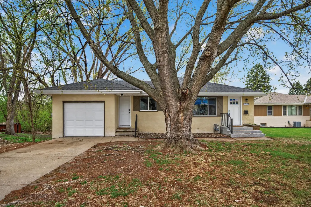 3901 Lake Drive Avenue N, Robbinsdale, MN 55422 - #1