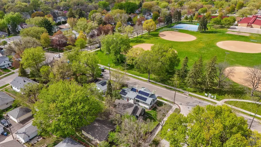 3258 Hayes Street Ne, Minneapolis, MN 55418 - #3