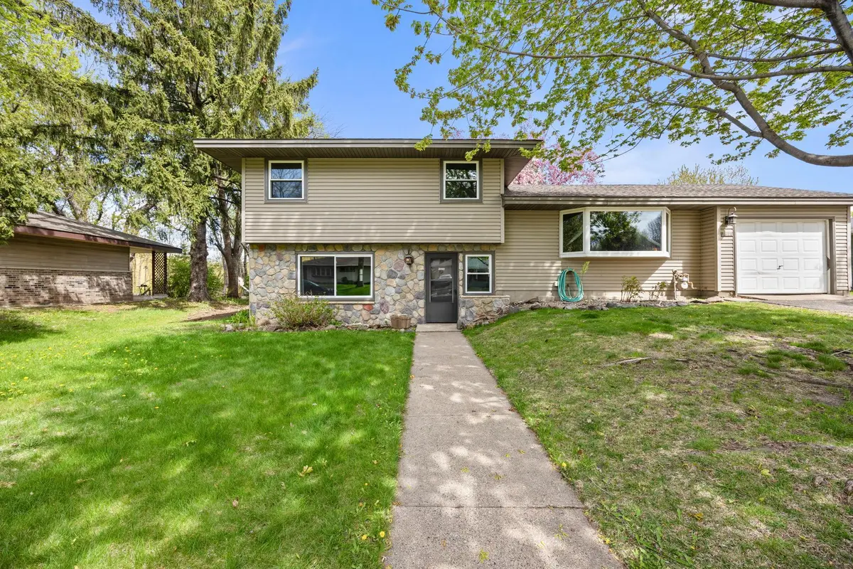 961 Oakwood Drive, New Brighton, MN 55112 - #1