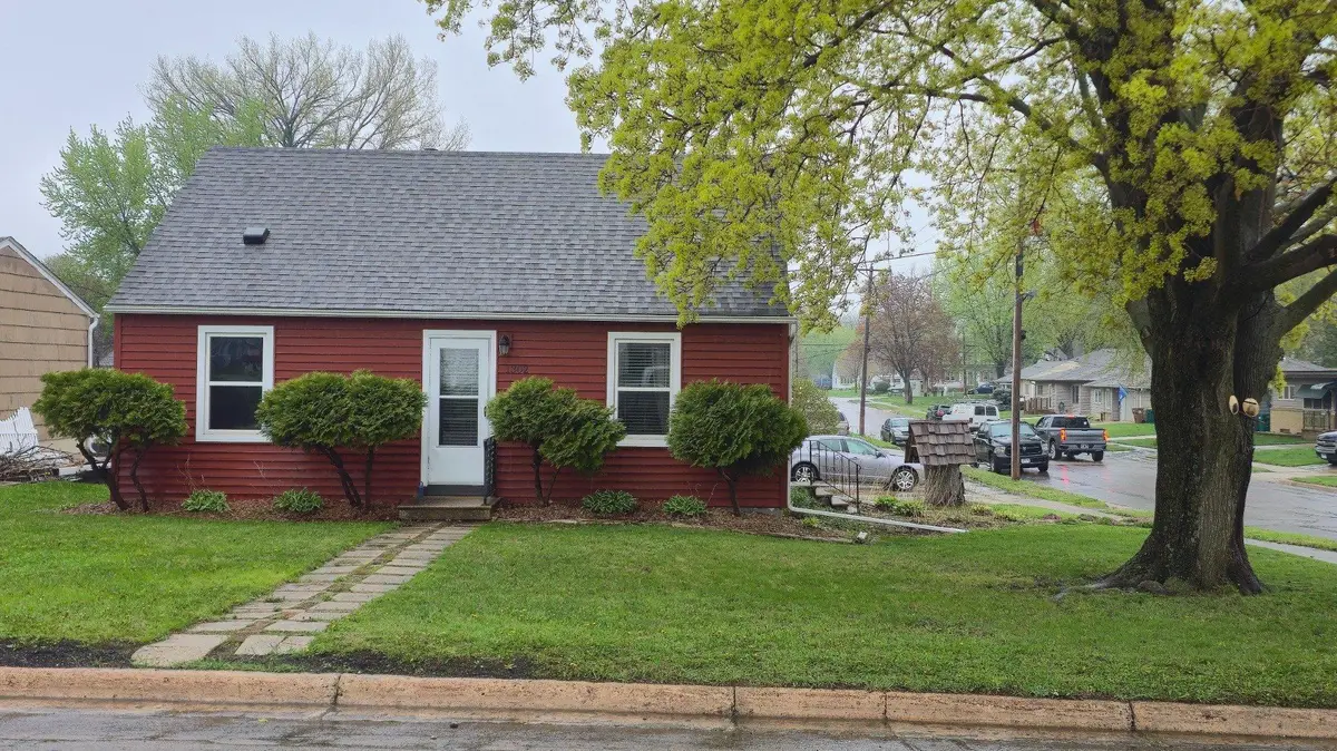 1302 W Clark Street, Albert Lea, MN 56007 - #1